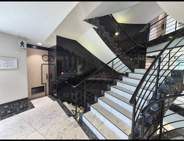 1,001M² OFFICE TO LET IN ROSEBANK